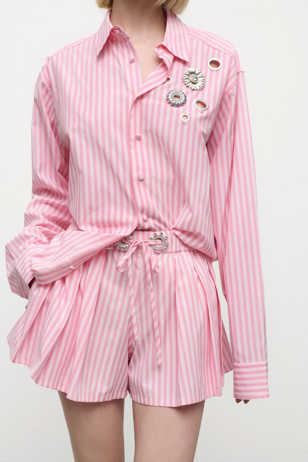 Crystal Grommet Poplin Pleated Short